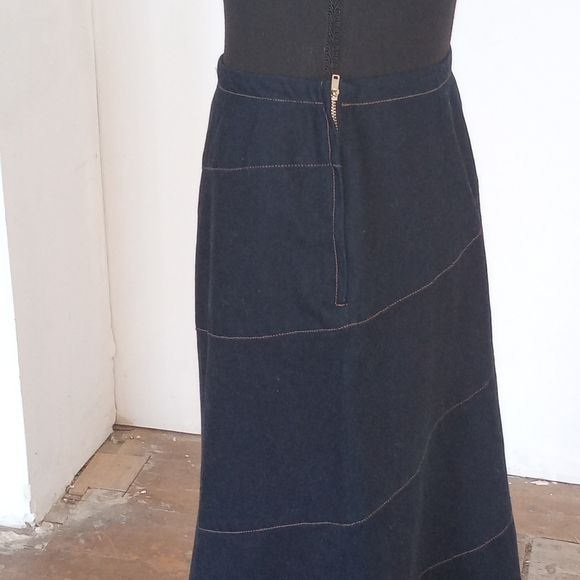 Dark Denim skirt - Picture 2 of 9
